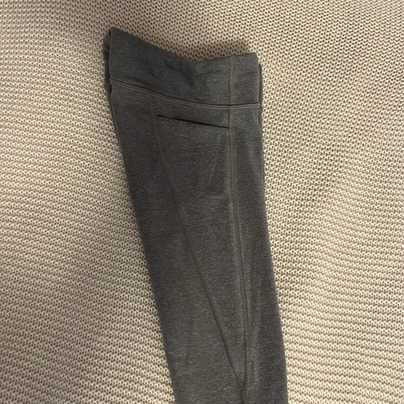 Athleta Light Gray Trust Fall Leggings - Size Small (7) - Picture 5 of 6